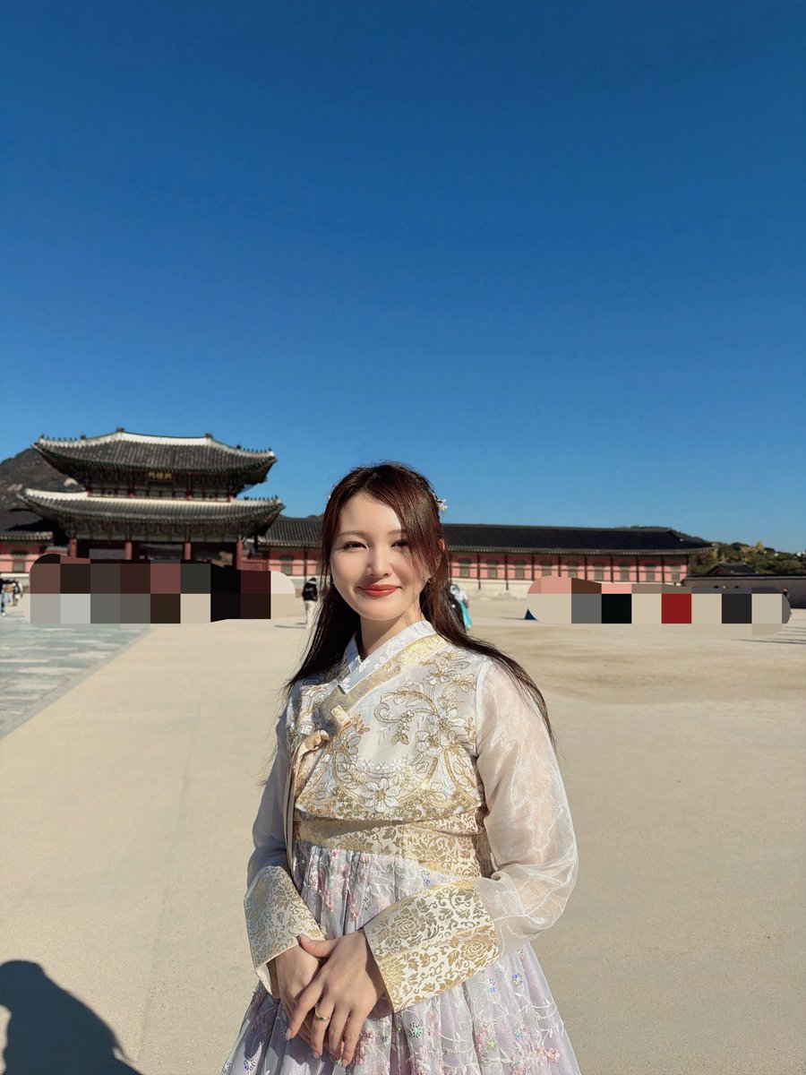 友達と韓国に行った時、元彼がチマチョゴリの体験チケット買ってくれた
私は喜んで写真たくさん撮って送ってたけど、それもぜんぶバカにされてたと思うと心が痛い https://t.co/K0Auep6pAV