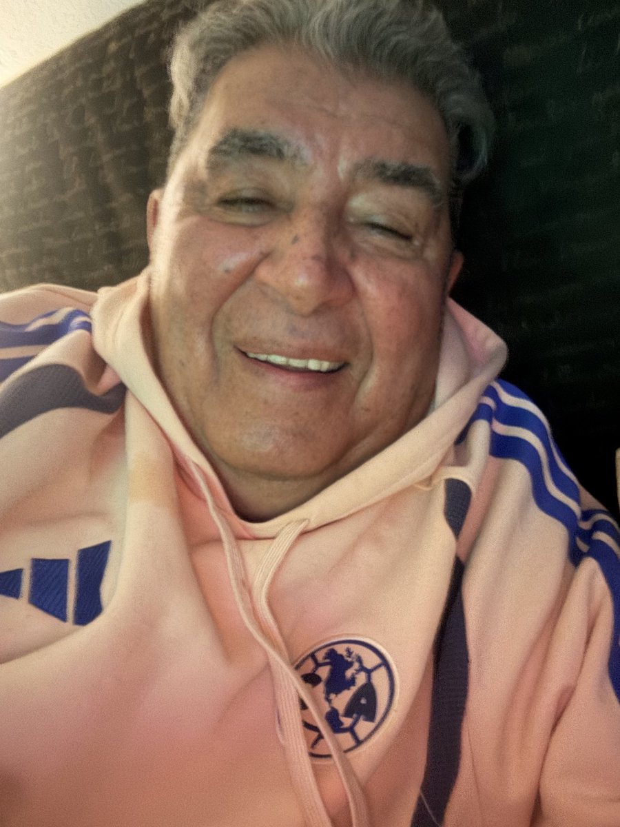 Carlos8Reinoso's tweet photo. Yo considero al Sr Jardine el mejor técnico de la historia ⚽️🦅a los chavos Tri campeones 🦅ya tienen un lugar ganado el la historia de América . https://t.co/dDOD73SIfJ