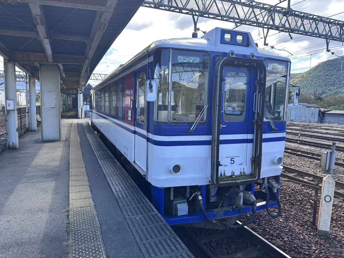Ies1us's tweet photo. 上郡から智頭急行で途中駅まで行く https://t.co/JIsnt2I8fH