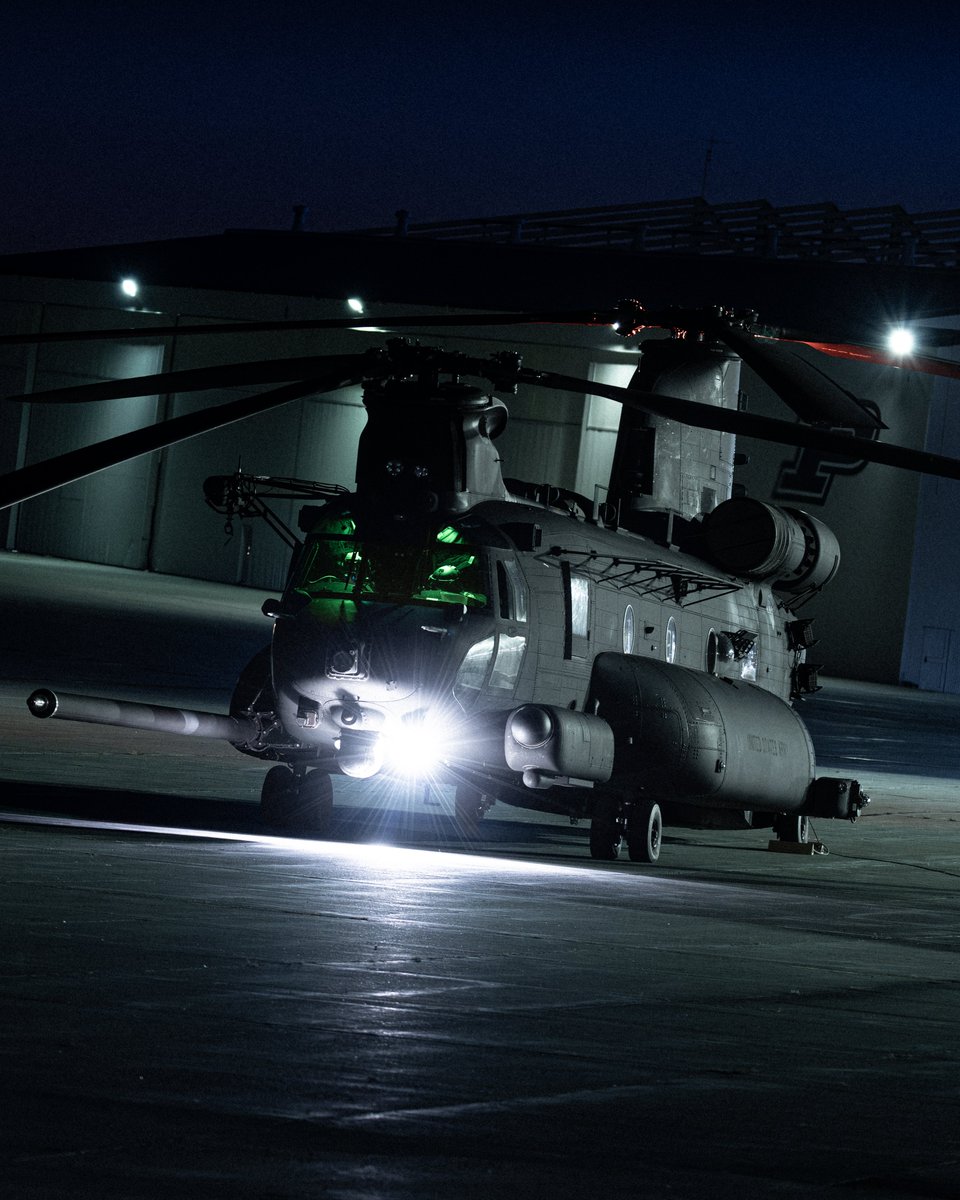 eethnethan's tweet photo. 160th SOAR https://t.co/TdzaC2aJfG