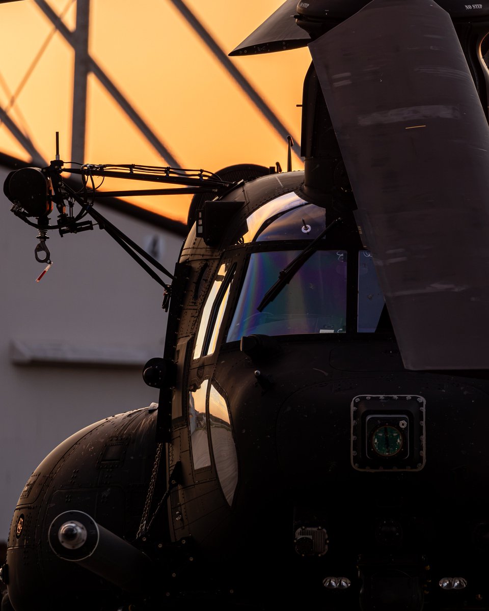 eethnethan's tweet photo. 160th SOAR https://t.co/TdzaC2aJfG