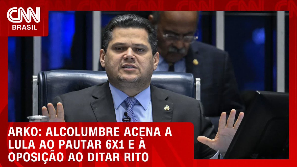A screenshot from CNN Brasil shows a man in a dark suit gesturing with both hands during what appears to be a formal proceeding, with on-screen graphics reading "ARKO: ALCOLUMBRE ACENA A LULA AO PAUTAR 6X1 E À OPOSIÇÃO AO DITAR RITO," referencing congressional scheduling decisions related to Brazil's labor reform debate that aligns with the post's mention of Lula's strategy regarding the 6x1 work schedule.