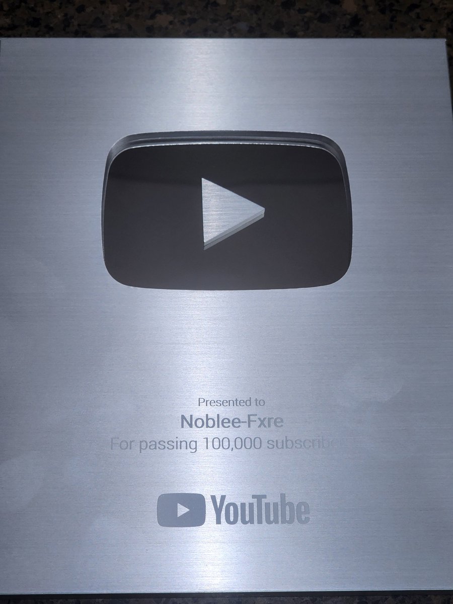 NobleeYT's tweet photo. My 100k YouTube plaque came today https://t.co/NozkJv4xHT