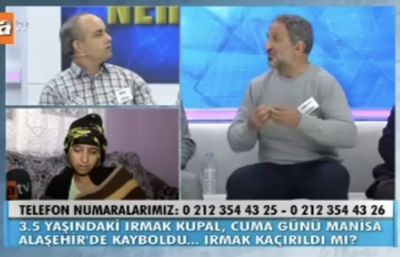 islamzade26's tweet photo. @Carduques Bakın Himmet de öldürdüğü Irmak Kupal’ın babasıyla aynı stüdyoda oturuyor. O baba çocuğunun katilini BİLSEYDİ ne yapardı, oturur muydu öyle, öldür mez miydi Himmeti? Çocuğu kaybolan insanlar gaipten haber mı alıyorlar sanıyorsunuz? Koyun olmayın artık ya. https://t.co/U0rYgcgNQX
