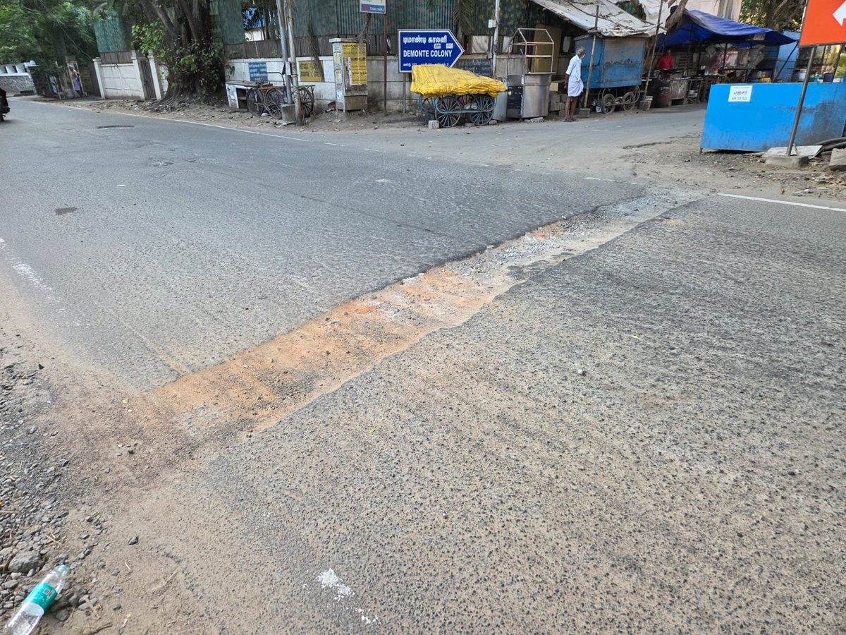 kotturvenkatt's tweet photo. This particular stretch at junction of 4th Street abhiramapuram and D'Monte Colony road needs to be fixed. My last two complaints was closed by filling msand. But need a permanent fix.
@chennaicorp https://t.co/sTCGMVApba