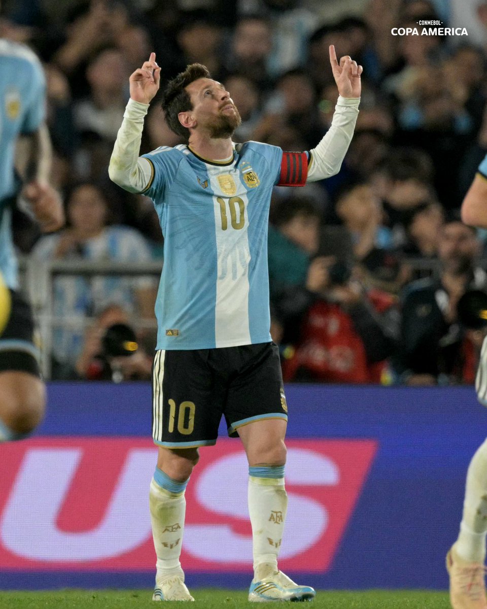 CopaAmerica's tweet photo. Árbitro no pites el final que Messi se nos va 🥹 https://t.co/InJsLhRupZ