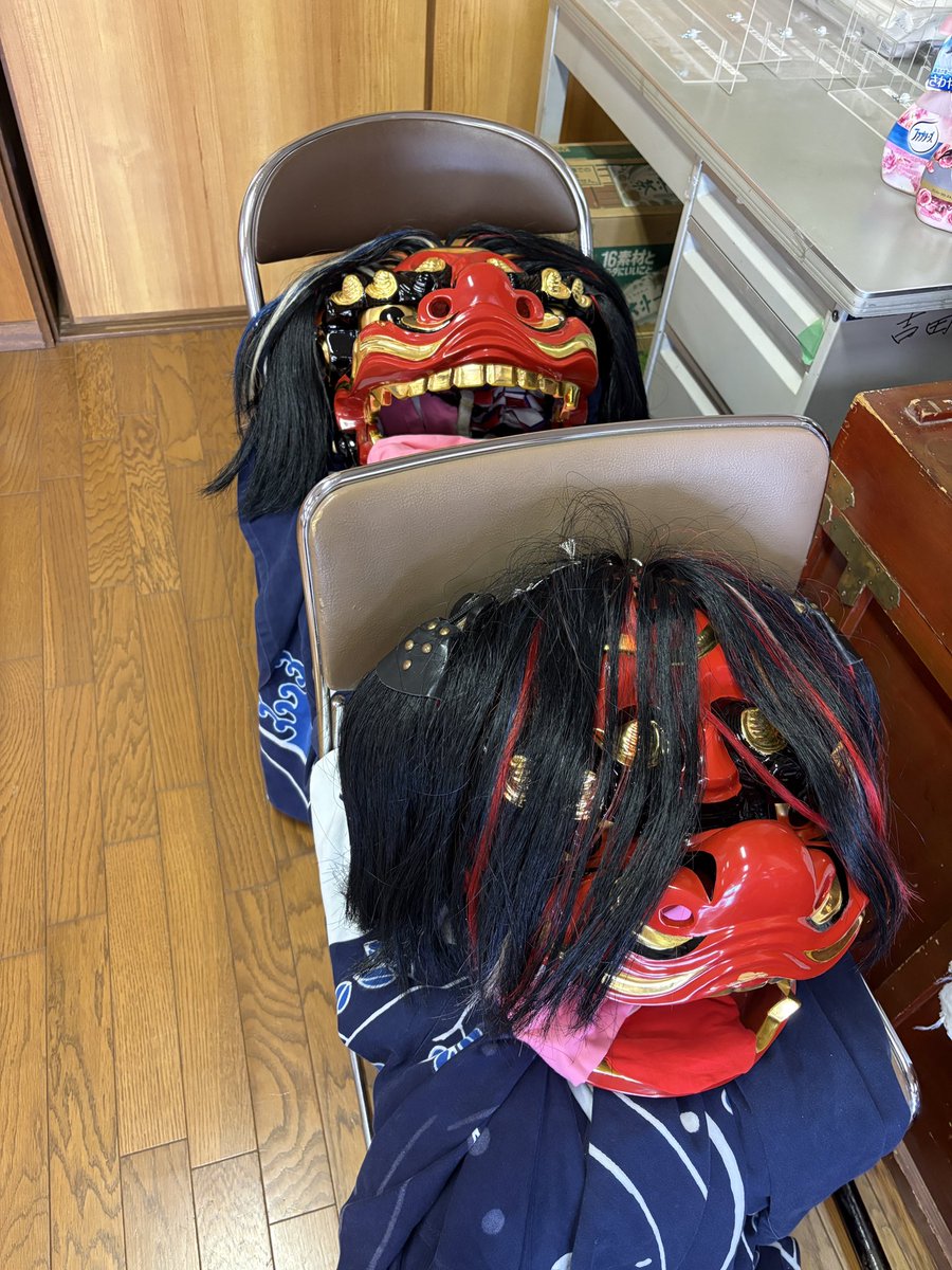hide_to_dream's tweet photo. もうすぐ秋祭り
獅子が待機してるわー https://t.co/CUgO2SBnrE