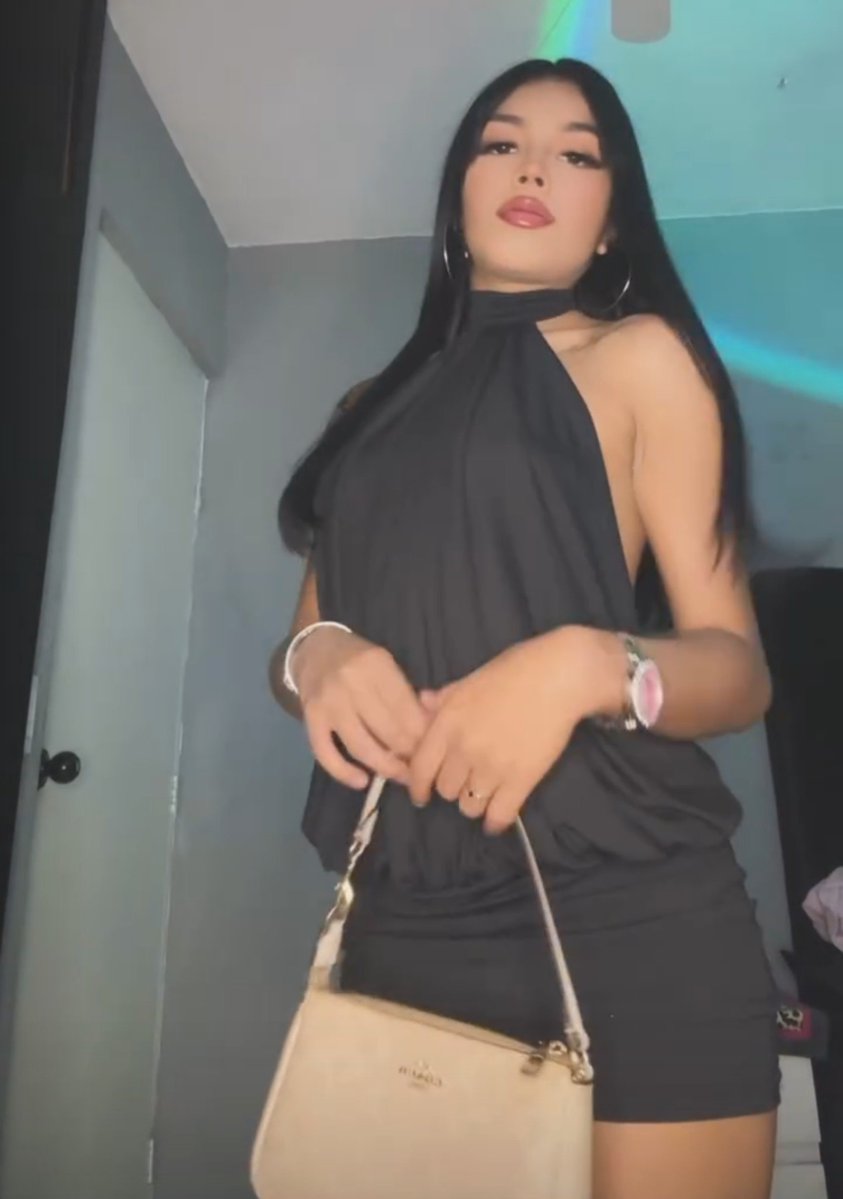 marsupialw3's tweet photo. Alguien expliqueme donde guarda tremenda verga está putita de 21 💦🥵🍆 #femboy #cdmx #tranny #trans #putita #noviaputísima #lechera #verguda #chudai https://t.co/0RK0nd4dTQ