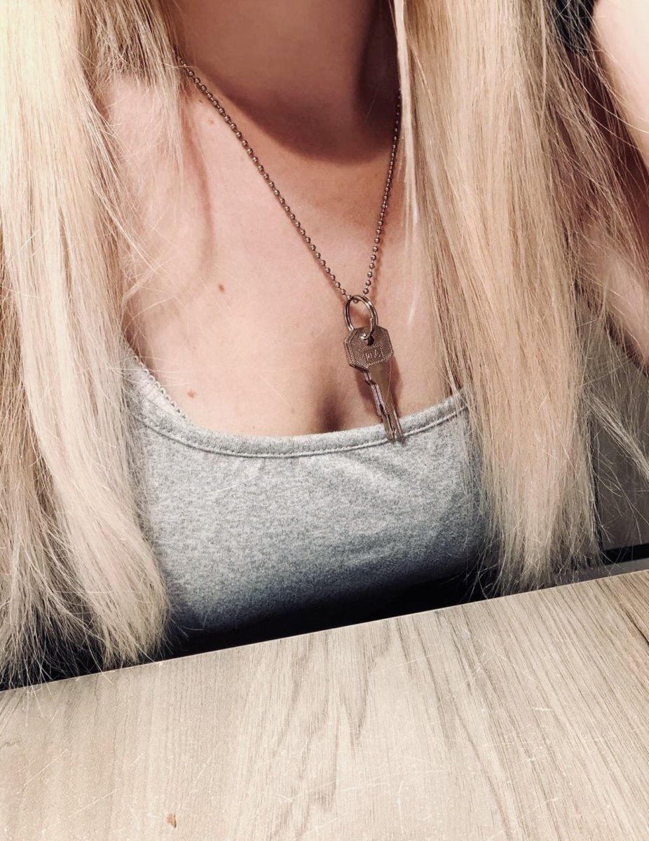 sara_ferrari's tweet photo. Bonne journée ✨👸🏼 https://t.co/6tLzLnAZJW