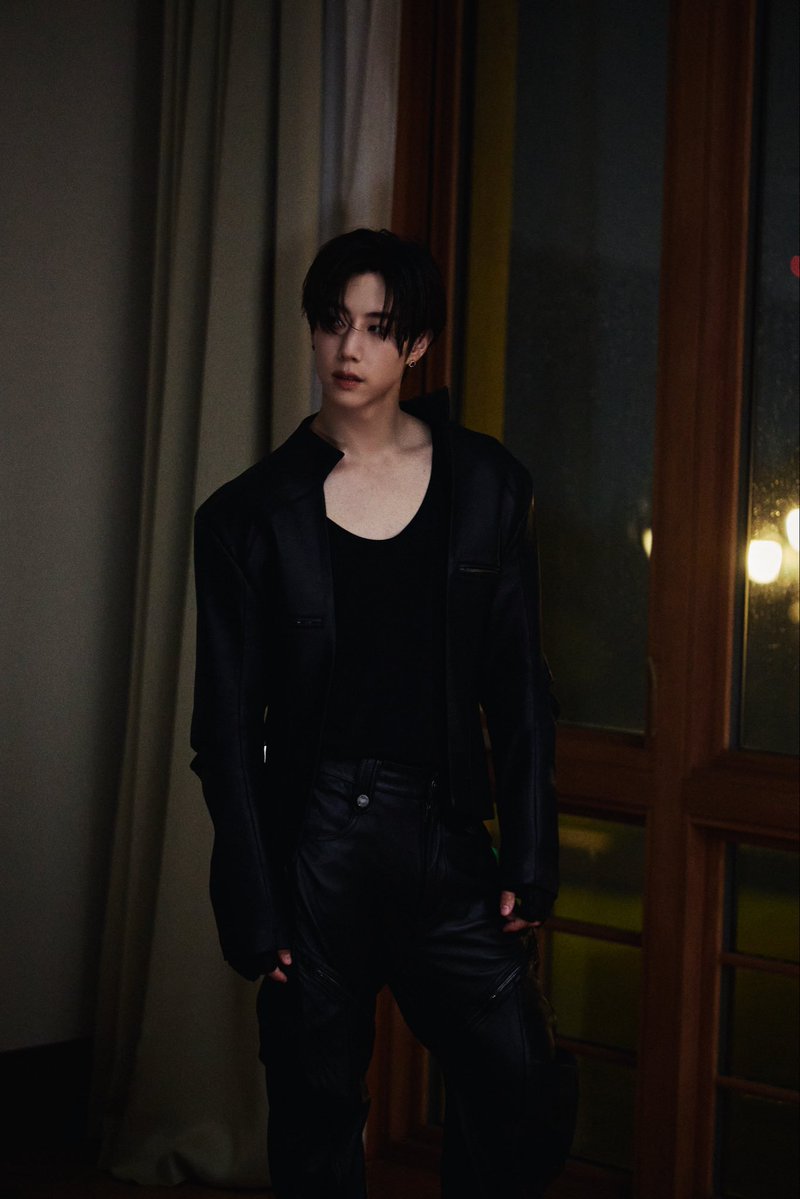 93again's tweet photo. มาร์คต้วนเป็นแวมไพร์😭🫵🏻

#MarkTuan @marktuan https://t.co/q9J7VWkOWO