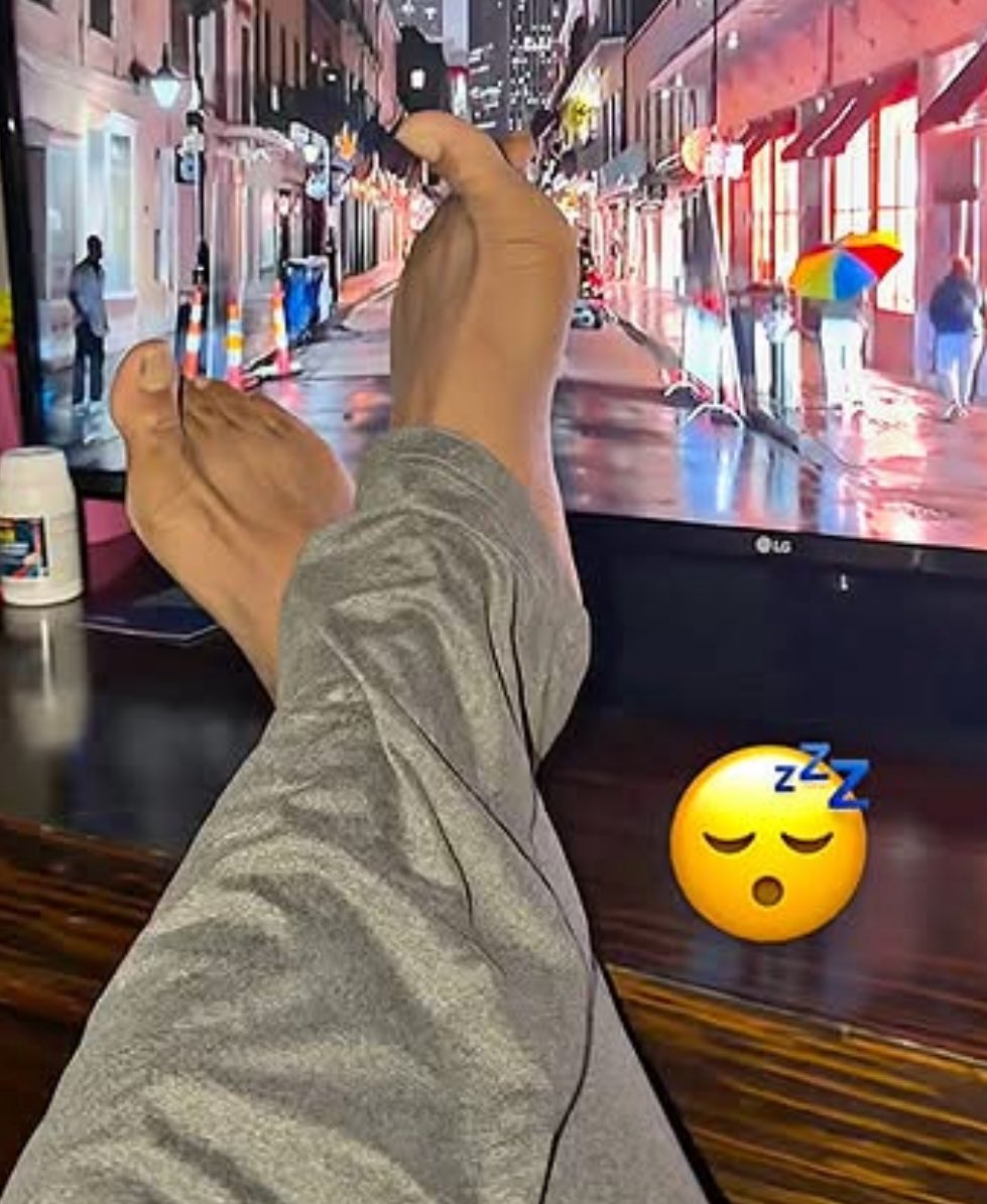 FootFetishLuver's tweet photo. #randypyron 🤤 🤩 😍😋 #suckabletoes 🤤#beautiful #feet #yummytoes #yummyfeet #toes #feet #menfeet #malefeet #malefootfetish #gayfeet #footnation #footfetısh #soles https://t.co/n6f6AITqJa
