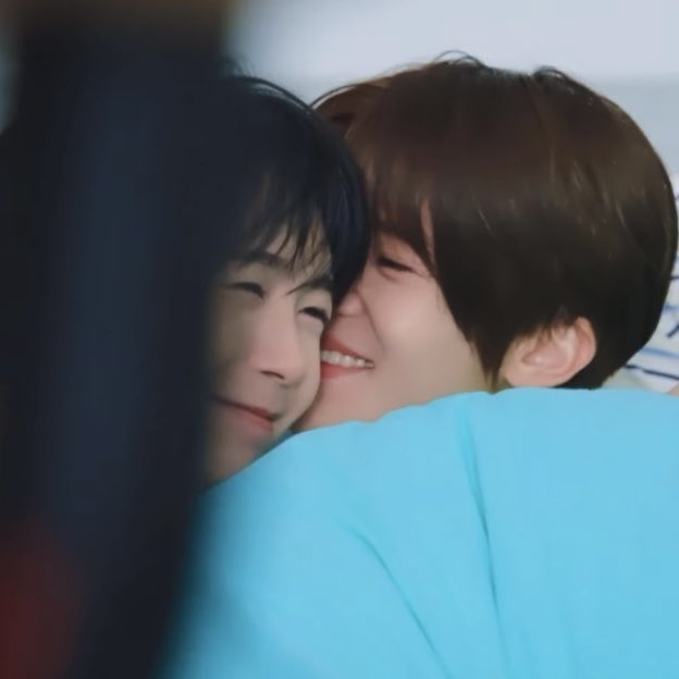 wishcyu's tweet photo. remember when someone said to sion that yushi is sion’s baby number one and saku is number two then sion asked what about ryo? 😭😭😭😭😭😭😭 ryo is sion’s baby too sion practically gave birth to ryo https://t.co/BTtGt9W2rc