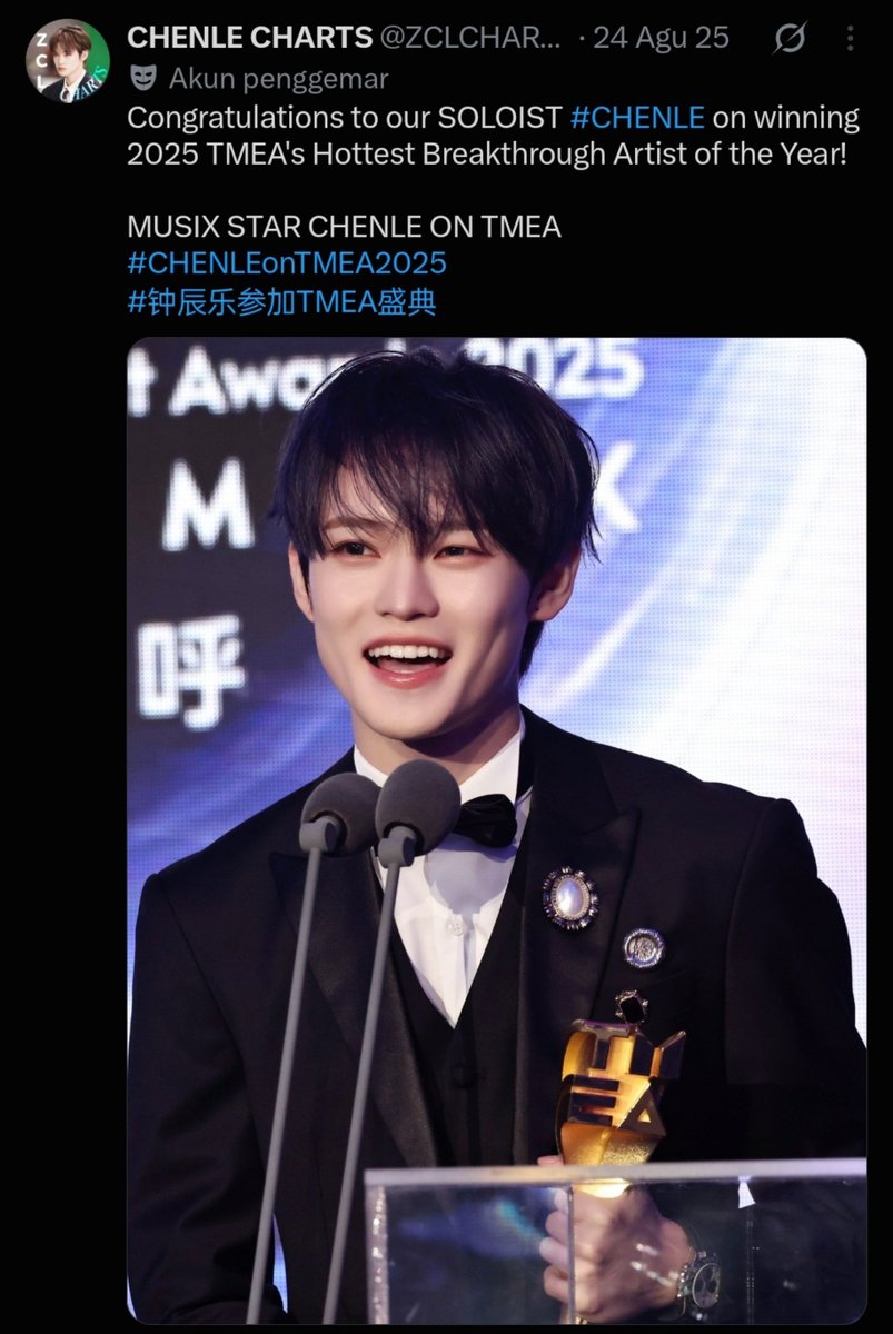uchiclarista03_'s tweet photo. Masih aja ngataiin dan ngeremehin solo Chenle tanpa pernah mau liat apa yg udah dia capai. Di luar bubble lu, masih banyak orang yg liat, dukung, dan ngasih apresiasi buat kerja keras dia.
Opini itu bebas, tapi fakta tetap fakta. Mau dipelintir, dikecilin, atau lu pura² gak liat sekalipun, hasil yg udah dia capai gak bakal ilang.
Emang kalo udah benci, kadang orang jadi sengaja nutup mata. Kalo mau ngatain, minimal tau dulu faktanya, jangan cuma modal narasi yg di ulang² sampe merasa omonga lu itu benar dan lu sebarin buat ngatain dia.

Jadi sebelum ngetik  Solonya flop total" coba keluar bentar dari bubble lu. Search dulu. Karna sesuatu yg keliatan "gak ada" cuma karena lu terlalu lama hidup di ruang yg sama!!!!