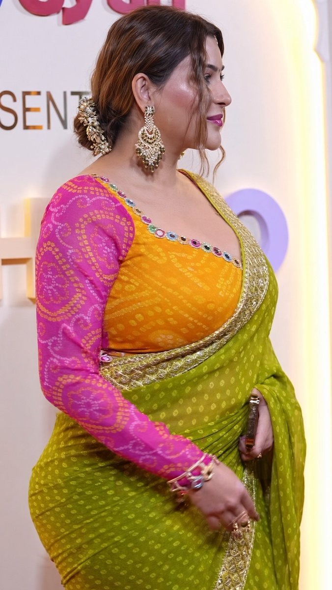 akashvibes's tweet photo. Good Morning Friends 🌄 
Absolutely Bossing the Saree look is Stunningly Gorgeous Diva Yamini Malhotra ✨ 
#YaminiMalhotra ♥️ 
#GoodMorningX https://t.co/XeaZtaJfDp