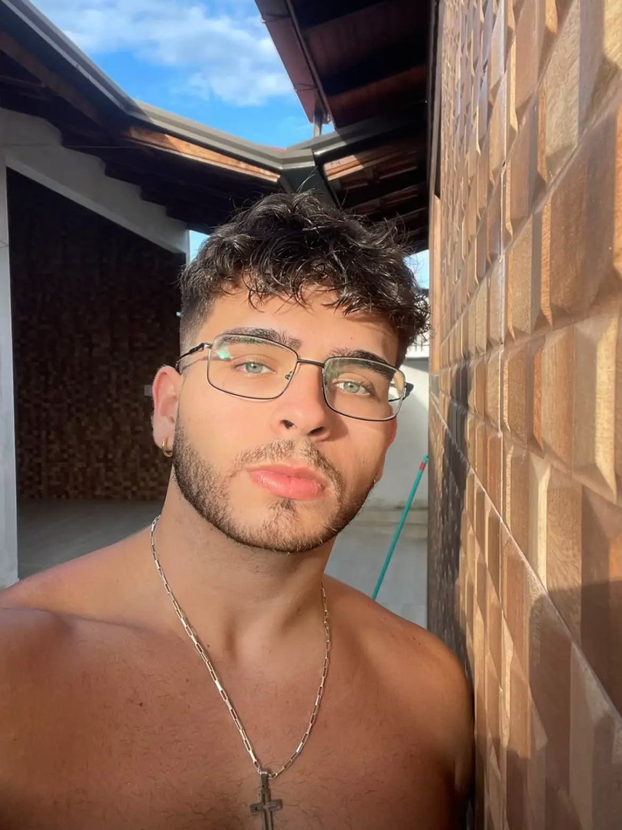 ArcticAlphxade's tweet photo. Grande retorno ao seu alfa 😵‍💫
Um sub sempre saberá onde é seu lugar de retorno onde sua mente é controlada e manipulada da maneira que deve ser 🤑 https://t.co/8rJuecpZWx