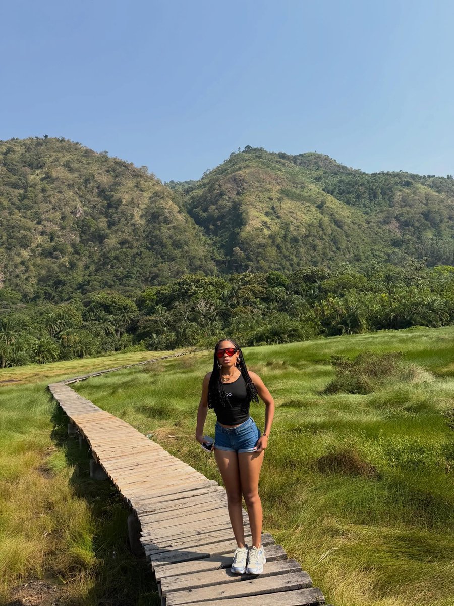 tw_donbrilliant's tweet photo. Where earth's natural energy meets pure tranquility. ♨️🌿

From cooking meals in bubbling hot springs to walking through mountain valleys, this is what living fully feels like.

Uganda isn't just a destination—it's a reminder of how alive the world really is. ✨🇺🇬

#ExploreUganda #SempayaHotSprings #NatureLovers #TravelInspiration

©️ @ManduNoeline