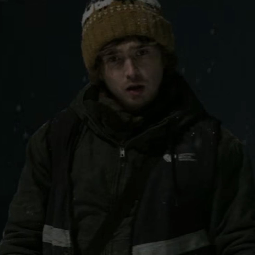 nagimaycry's tweet photo. his beanie makes him so little awww ☹️☹️ https://t.co/fYgVG3Ke5Z