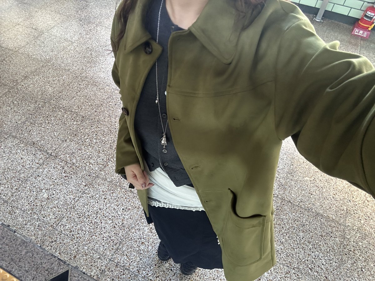 mandarineeya's tweet photo. 💼오늘의 출근룩 -25
말차 오오티디 되시겠습니다 컬러감 있는 옷 입으면 기분 좋음 https://t.co/1fmdgCtH1K