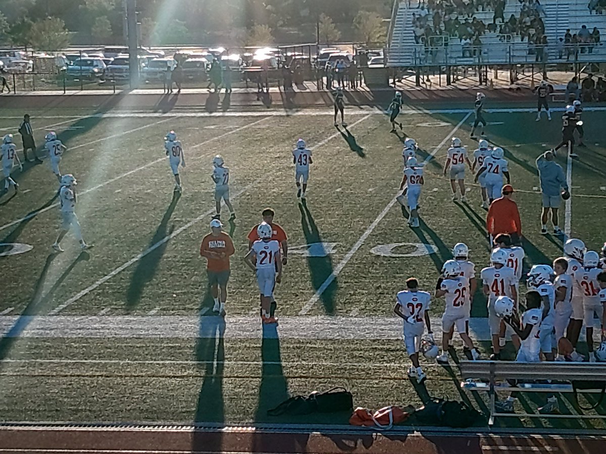 WayneQB1's tweet photo. Wayne standing vigilant always behind the coach ready to go in at any moments notice. He got you coach...He is your guy.... https://t.co/RLG8Agd32m