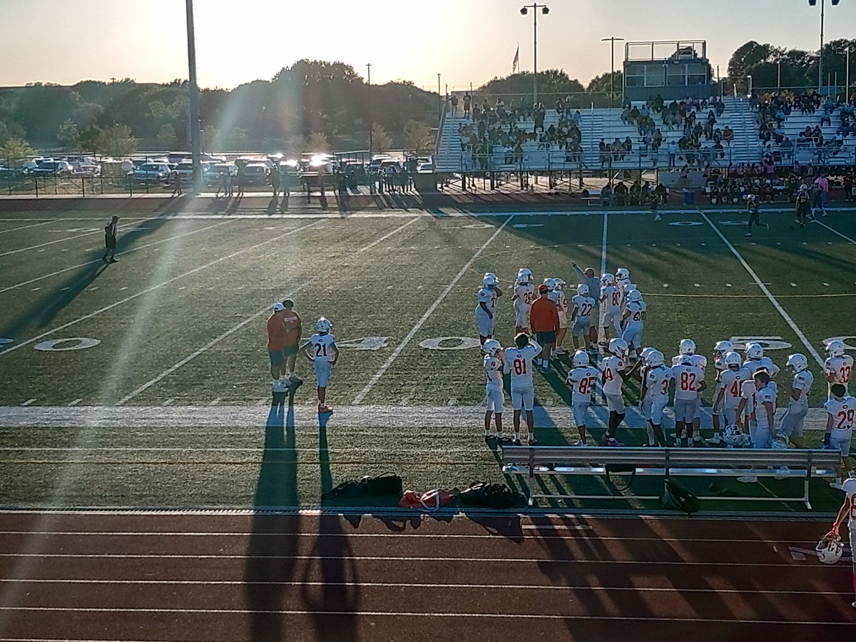 WayneQB1's tweet photo. Wayne standing vigilant always behind the coach ready to go in at any moments notice. He got you coach...He is your guy.... https://t.co/RLG8Agd32m