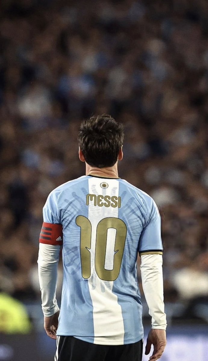 BiondiniCesar's tweet photo. Se retiró de la Selección uno de los máximos ídolos deportivos de nuestra historia.
🇦🇷 Gracias Messi, gracias 🇦🇷 https://t.co/rFtrUjXT2W