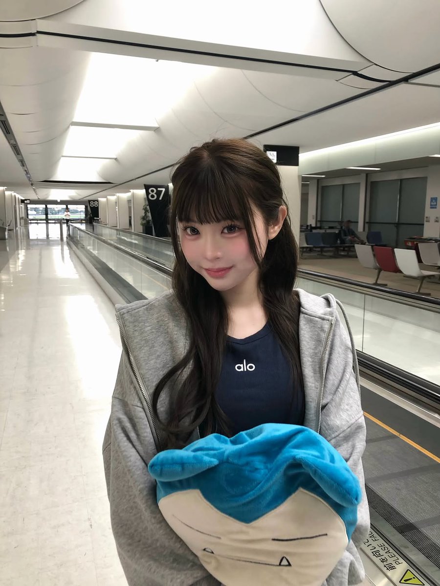 DihandGi's tweet photo. @alo Airport look
.
.
.
#fyp #trend #추천 #空港 #alo https://t.co/sJGVIKCjr1