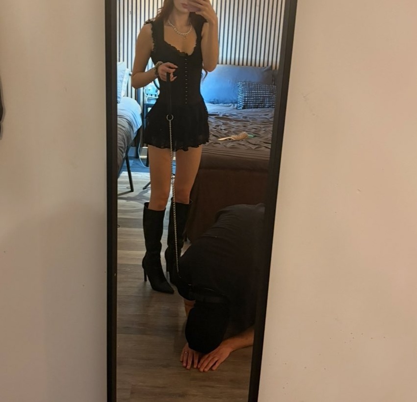 iycha30's tweet photo. ばちこり臭いけど舐める？
#S女 #M男 https://t.co/EYCvoPV5PH