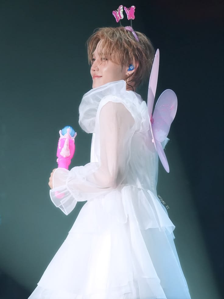 jungjeonana's tweet photo. never blame others in your life. this boy has been a good person and has made many of his fans happy 🥹🩷

' in 𝘺𝘰𝘶𝘳 𝘦𝘺𝘦𝘴, i 𝘧𝘰𝘶𝘯𝘥 𝘮𝘺 𝘩𝘰𝘮𝘦. ✨🫂

#DOYOUNG #도영 https://t.co/7H18hjfzjY
