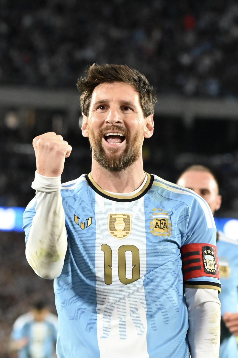Afcbabz10's tweet photo. FOREVER THE GOAT 🐐THANK YOU LIONEL ANDREAS MESSI 🐐🥹🥹🥹 https://t.co/gPgOcDj1u3