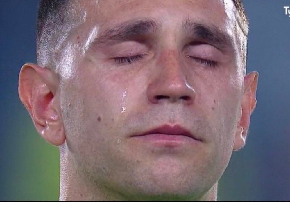 Barca_Archive's tweet photo. 🎙️ Commentator: 

"Forgive me, don't blow the final whistle yet... I still have more to say." https://t.co/aLSL8Yfx8Y