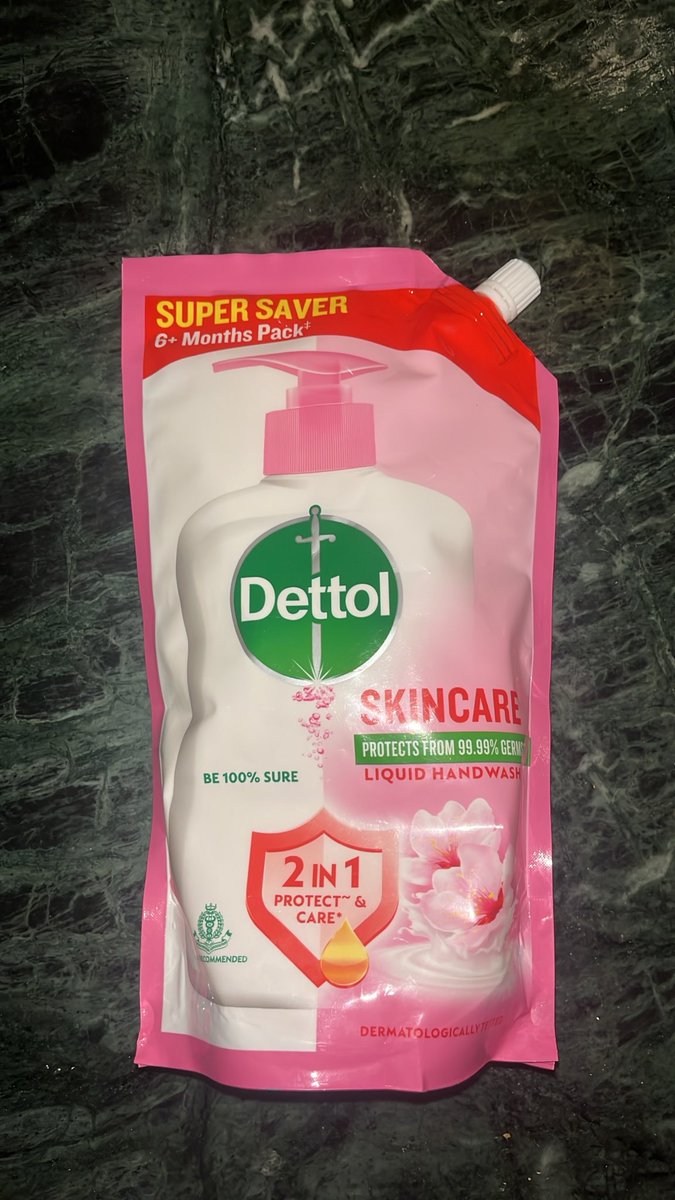 Ashisssshhhh24's tweet photo. @zeptocares @ZeptoNow @zeptocares , one issue got resolved another came in, order a foaming handwash refill pack, with MRP 179. Received one with MRP 109. Thanks for the early morning stress. 
Delivery was on stairs I asked him to stop but he ran away instead like a thief. @jagograhakjago https://t.co/fZTMyaUqxc