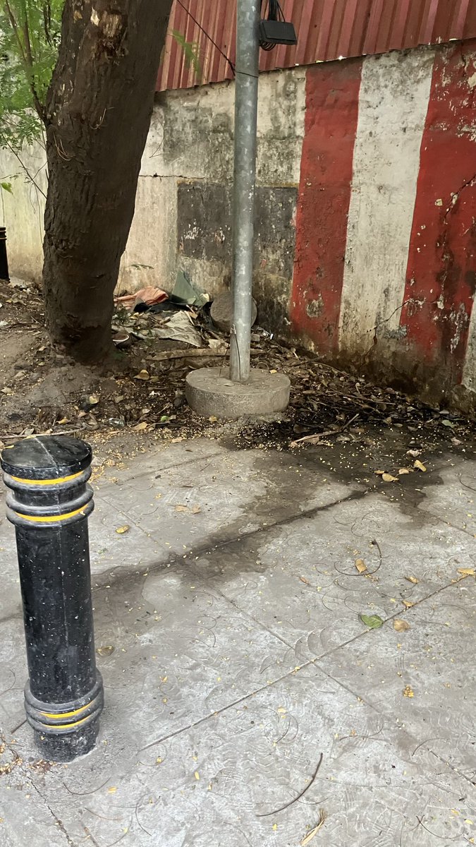 nwc6y's tweet photo. @chennaicorp As I have been repeatedly saying, the newly laid footpath has successfully turned into a public toilet. Public tax money successfully wasted! This will not solve unless u and @ChennaiTraffic work together to resolve this street’s illegal parking. @reclaimchennai https://t.co/kMLvxEA7Lm