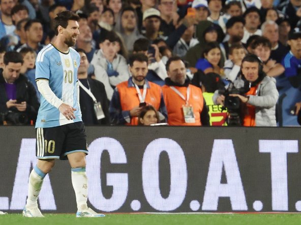 idextratime's tweet photo. ✅ RESMI : Statistik Lionel Messi selama membela timnas Argentina.

🏆🏆 Copa América
🏆 World Cup
🏆 Finalissima
🗓️ 20 tahun
👕 208 games
⚽️ 126 goal
🅰️ 70 assist

Sebuah kebanggaan menjadi saksi sepak terjangnya bersama Argentina. 👋😭 https://t.co/pD6yx9Knrs