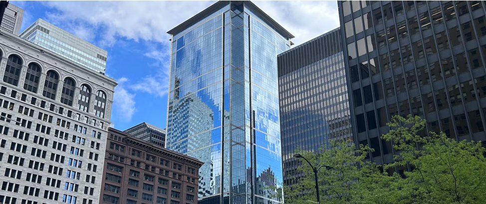 FCNightingale's tweet photo. The investor that bought 3 severely discounted Chicago, Illinois office towers in the Loop over the past 15 months has lost control of them amid financial turmoil, clouding the future of nearly 4M SF of office space.

Kohan Retail Investment Group spent more than $200M in multiple transactions since June 2025 to acquire the office buildings at:

311 S. Wacker Drive
131 S. Dearborn St. 
33 W. Monroe St. 

A Judge appointed a receiver for the Monroe St property.

An affiliate of lender Decama Finance Limited seized Kohan’s  stake in an entity used to finance the acquisition of the Wacker Drive and Dearborn Street buildings.

-Crain's
#CommercialRealEstate