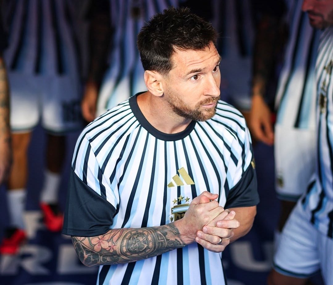 Joshua__Ubeku's tweet photo. A man they kept on calling a racist for absolutely no reason retired from intentional football playing a friendly match against an African country.

They can't stain your white, Leo. You are stainless! ❤️🐐 https://t.co/sRNJZk9hMb
