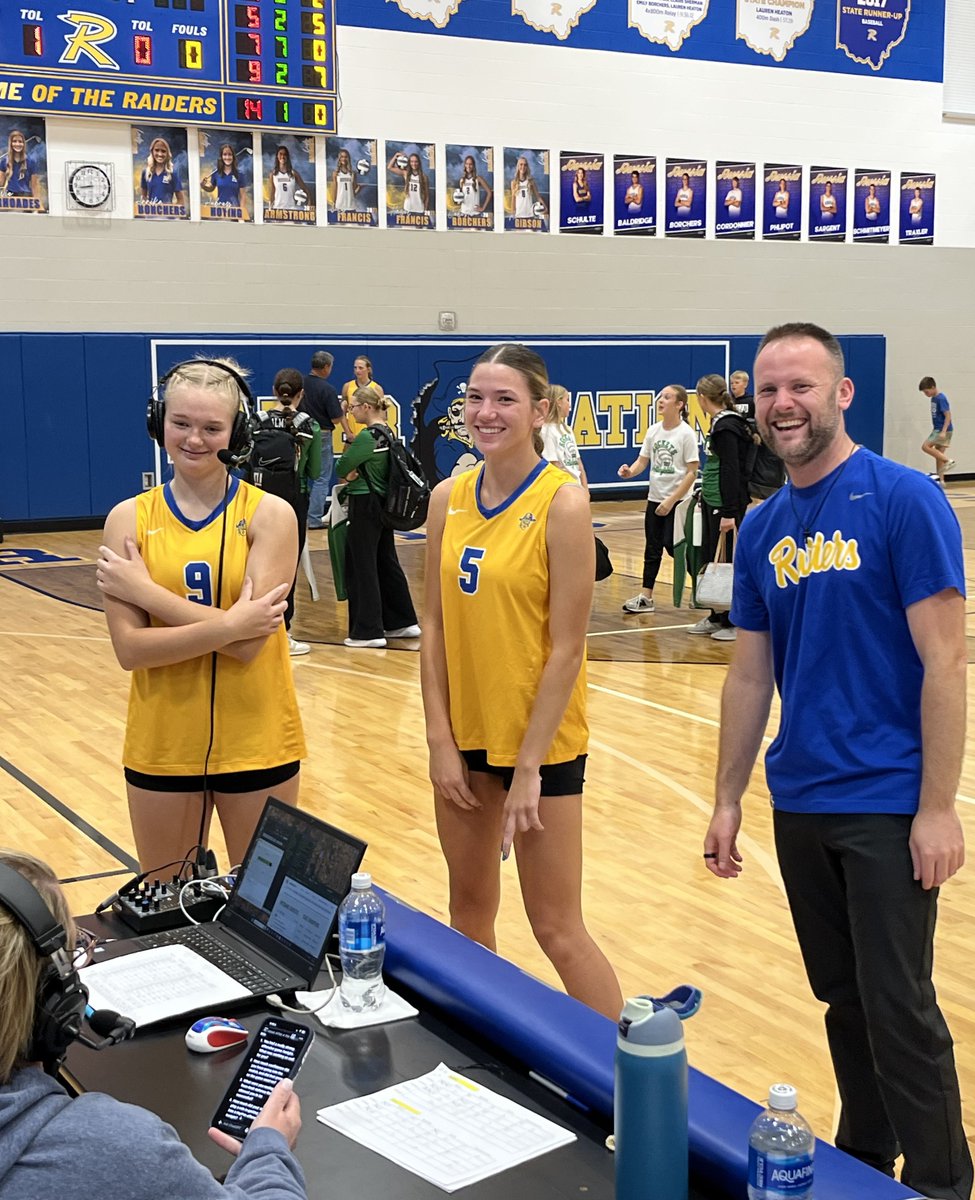 Fish_Report's tweet photo. Russia Volleyball tops Anna for their 15th consecutive win! Hear Fish Report's postgame with freshman Jewel Cordonnier, junior Macy Smith, and Coach Watkins thoughts on this weekend's tournament draw! https://t.co/mCo2I5hEYu https://t.co/25ozFsinUg