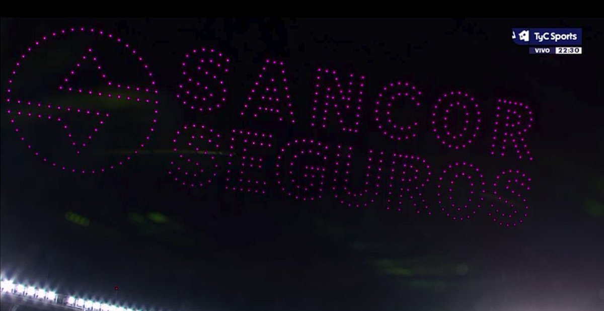LaBandaDelCash's tweet photo. Que papelón que Messi se vaya de la selección así. Espero que si hace un partido despedida cuando se retire del fútbol sea como de verdad se lo merece https://t.co/OJD1HrqKKD