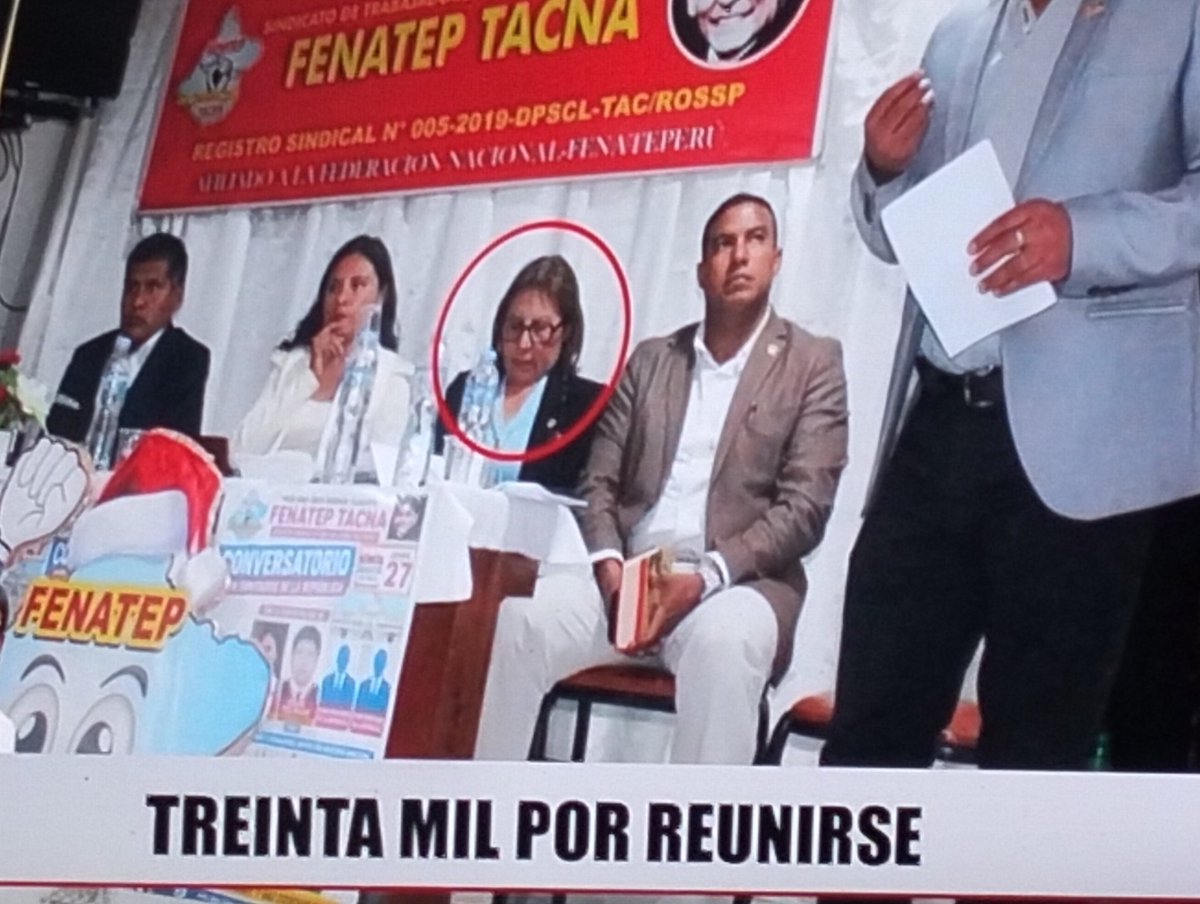 Constantino591's tweet photo. Profesores pagados por el Estado, del fenatep vínculados al movadef-sl reunidos con congresistas de JP, el "lavado de cerebro" a los alumnos se ve en las elecciones en el Sur del país. https://t.co/eHkWpNJTUa