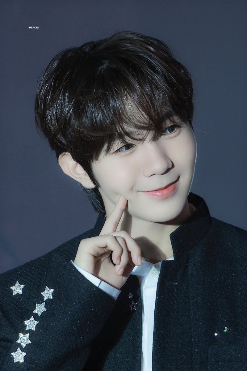 AngBangYul's tweet photo. 이거 뭐냐면 입술없는 히로세 모음 https://t.co/E1zAzBgN8W