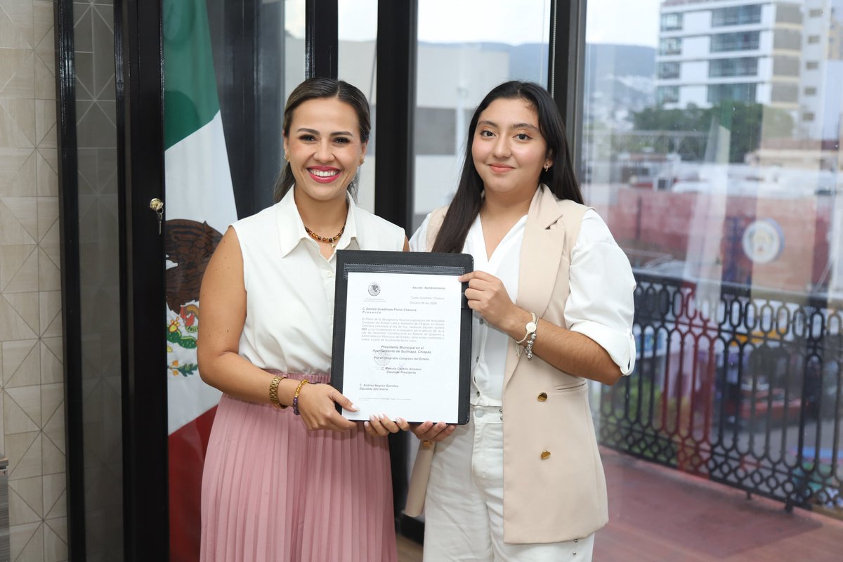 Marce_Castilloa's tweet photo. Desde la Mesa Directiva del @congresoChis, condujimos el procedimiento que designó a Daniela Guadalupe Flores Chanona como Presidenta Municipal de Suchiapa
​Deseamos éxito a la alcaldesa en su encomienda, con el compromiso de coordinar esfuerzos por la paz y el bienestar #Chiapas https://t.co/bJiFff1z8J