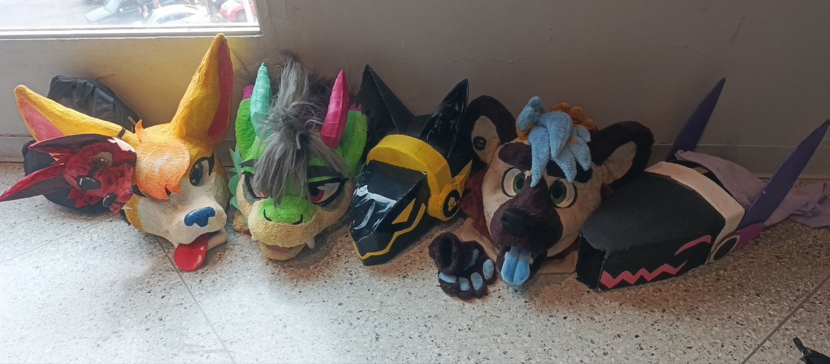 Dions065's tweet photo. Prototactico de cartón nomas #furry #furryfandom #protogen https://t.co/ok8uvtpwcu