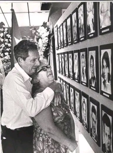 GuilarteMa36707's tweet photo. Se cumplen 50 años del acto terrorista que destruyó un avión de Cubana con 73 vidas a bordo, la mayoría jóvenes, que regresaban a la Patria rebosantes de medallas y alegría por  ganarlo todo en Centroamericano de esgrima
#TenemosMemoria https://t.co/niaKcKLlEY