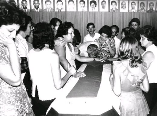 GuilarteMa36707's tweet photo. Se cumplen 50 años del acto terrorista que destruyó un avión de Cubana con 73 vidas a bordo, la mayoría jóvenes, que regresaban a la Patria rebosantes de medallas y alegría por  ganarlo todo en Centroamericano de esgrima
#TenemosMemoria https://t.co/niaKcKLlEY