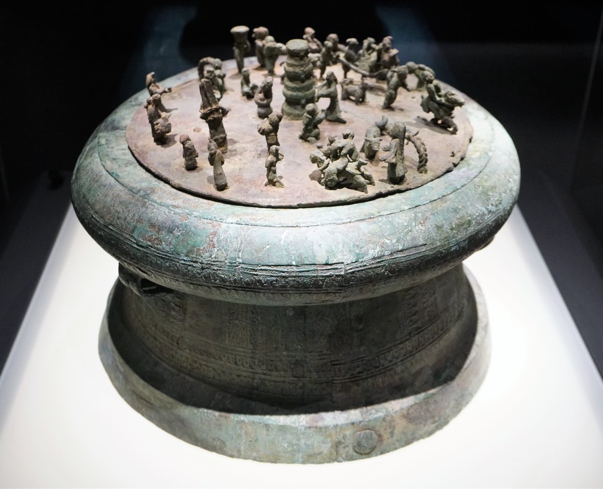 ZUBEI888's tweet photo. 🐚 Shells → 🪙 Coins → 💵 Cash → 💳 Digital Money → ₿ Crypto

Money has evolved for thousands of years.

But the human instinct hasn't.

We still want to own.
We still want to store.
We still want to HODL.

Maybe the ancient ones understood it first.

$ZUBEI 🏺 @MetaMask https://t.co/u7nQDuocuY