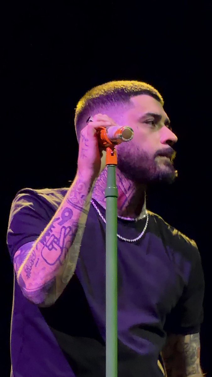 zaynmbase's tweet photo. THANK YOU FOR YOUR SERVICE

 📸: @hadassahhh https://t.co/NJ6aZEbKaI