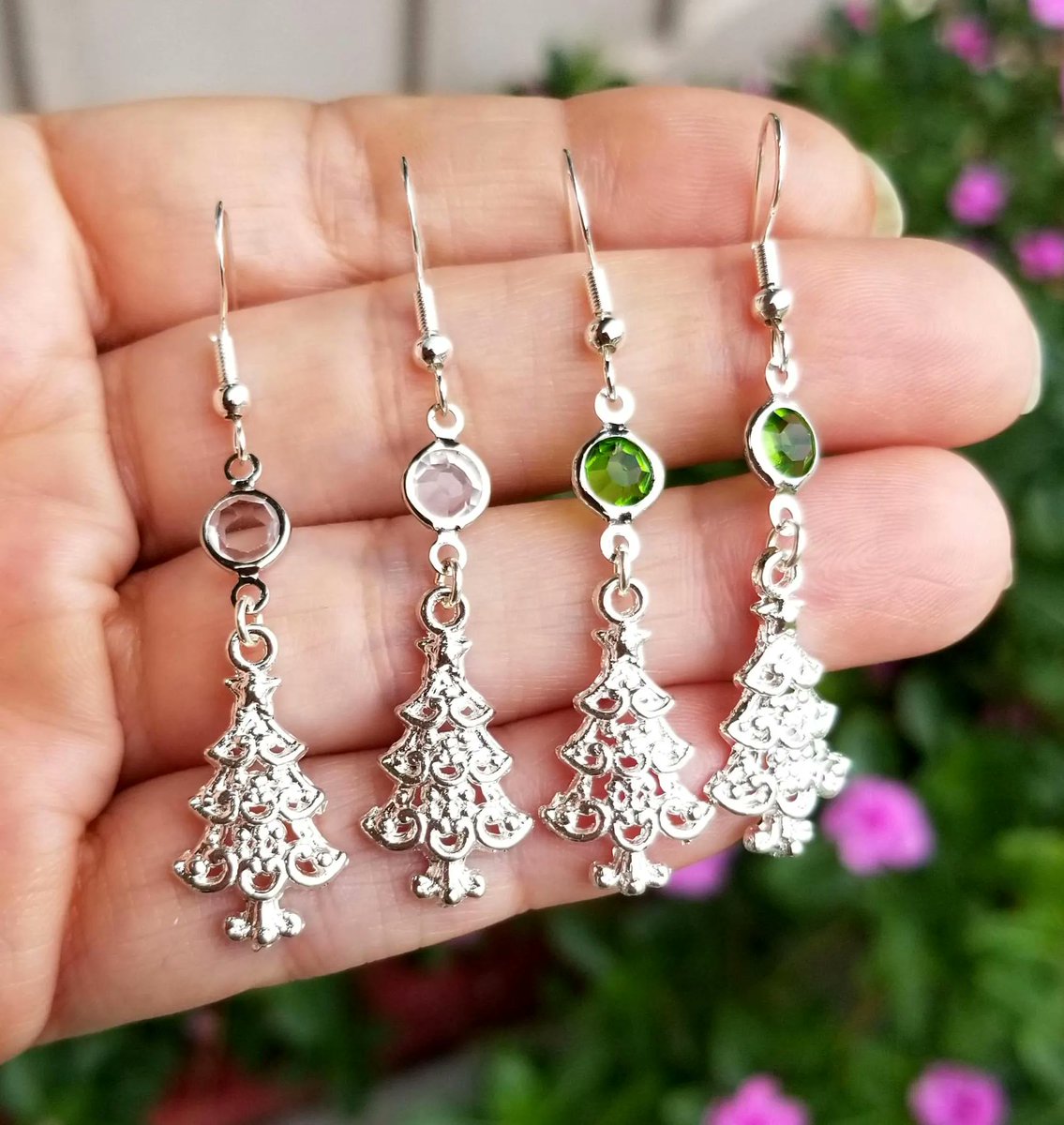 TrendingNowGift's tweet photo. Sterling Silver Christmas Tree Earrings  #jewelry #earrings #dangleearrings #ChristmasTree #Christmasmagic #Christmas #Christmasjewelry #Christmasearrings #handmadejewelry #Christmasgifts #holidayseason #xmas #etsy 
 https://t.co/wSUaXoaJmg via @Etsy https://t.co/fBDbW4qgk6