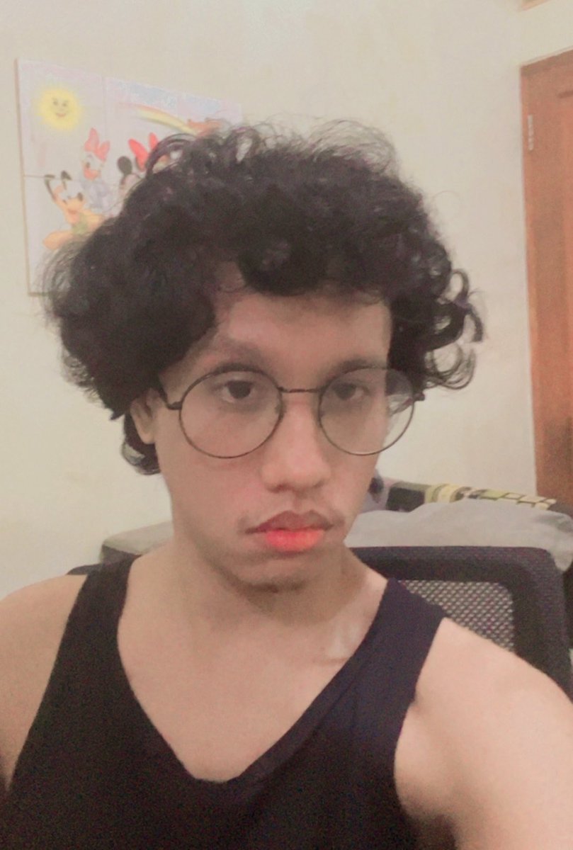 cormorrandie's tweet photo. berikut sosok penunggu kamar angker yg blum tidur semaleman💀 https://t.co/equWEBDhPv