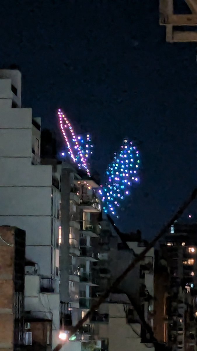 flormosenia's tweet photo. Todos los drones desde mi casa se veían cortados así que tuve que jugar a solo respuestas incorrectas.

el primero: Gracias Cristina! https://t.co/W4ig3bes2p