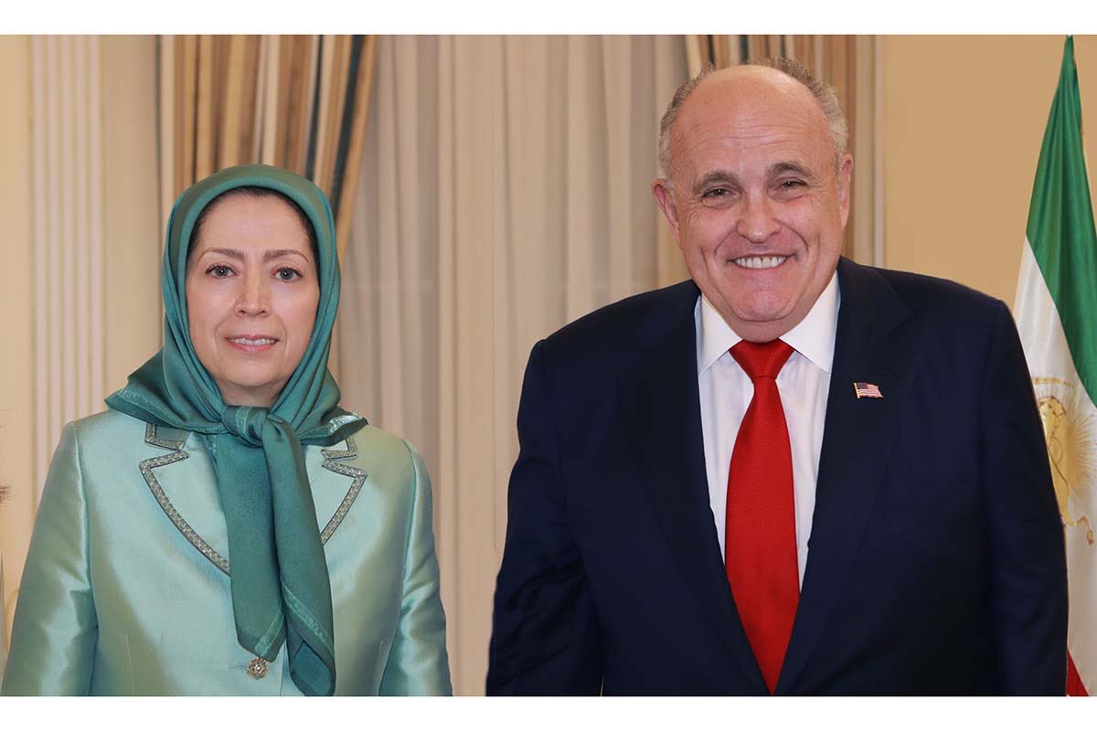 PersianRednek's tweet photo. @Savakzadeh @POTUS @SecRubio @laralogan @RepLuna @USABehFarsi @FoxNews @Europarl_EN @UN @netanyahu @PahlaviComms AMERICA WAKE UP 🚨🚨 these folks are on U.S. soil destroying the system from within! 🚨🚨🚨 #NOTOMEK https://t.co/zHiBMD2Dun