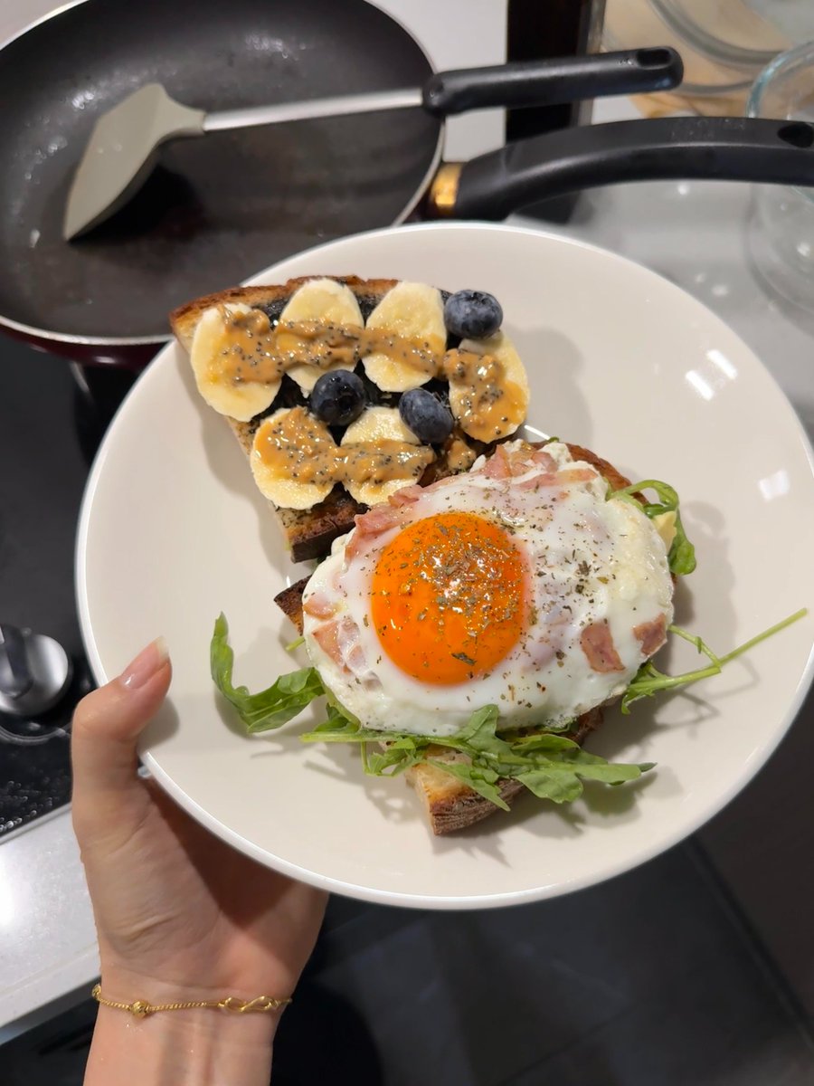 RateriaSumit's tweet photo. 今日は朝食が少し遅かった。 https://t.co/cH5be6hosH